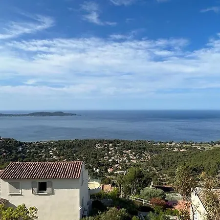 étoiles D'or: Seaside Luxury In