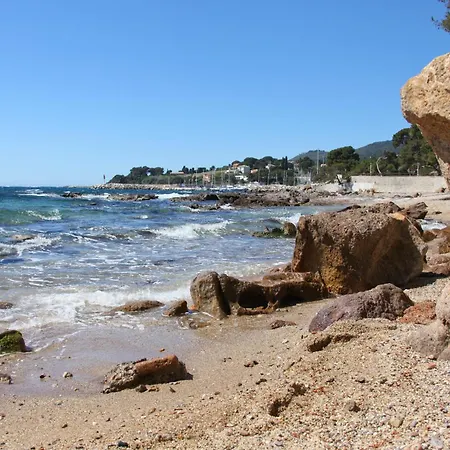 étoiles D'or: Seaside Luxury In *