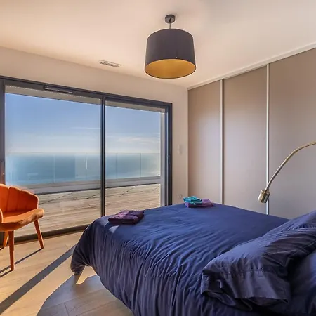 étoiles D'or: Seaside Luxury In Carqueiranne