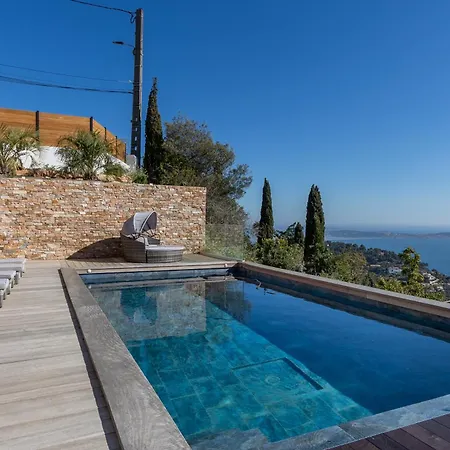 Villa étoiles D'or: Seaside Luxury In *